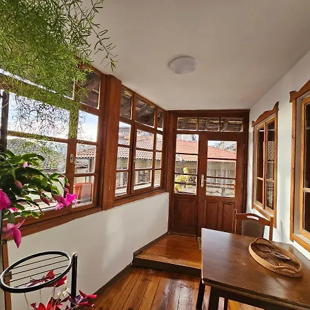 Gurko 7 Heritage House - Old Town, Private Parking